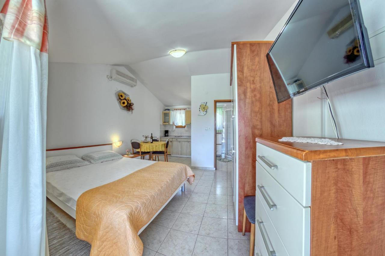 Apartmets Slavica 1644 Банджоле Экстерьер фото