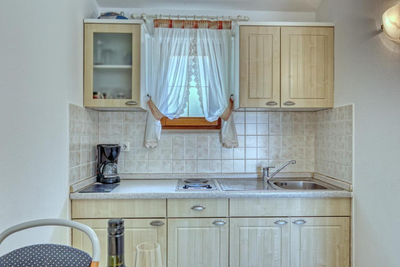Apartmets Slavica 1644 Банджоле Экстерьер фото