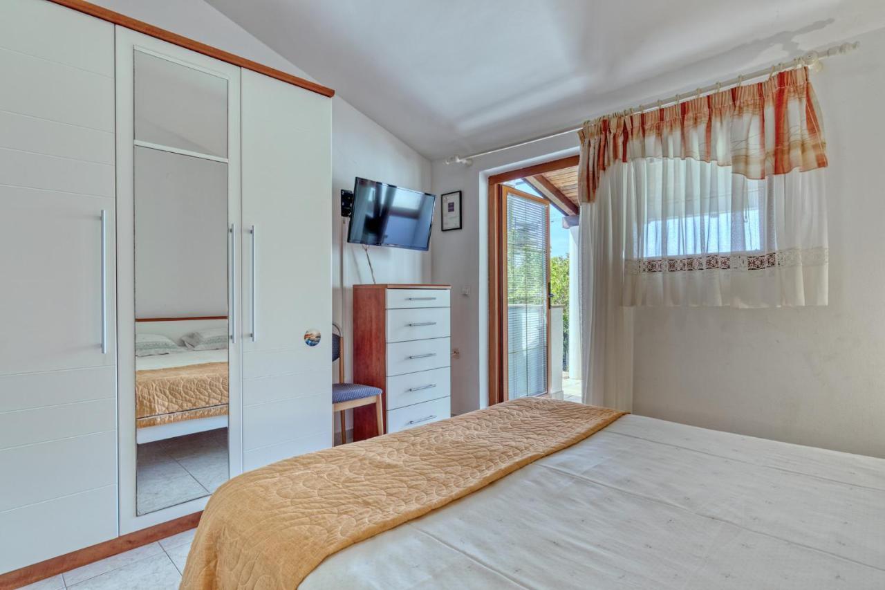 Apartmets Slavica 1644 Банджоле Экстерьер фото