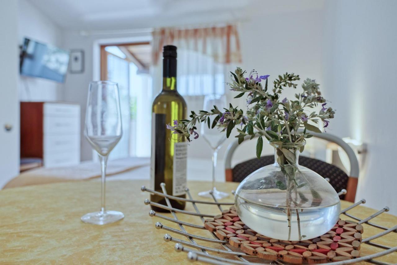 Apartmets Slavica 1644 Банджоле Экстерьер фото