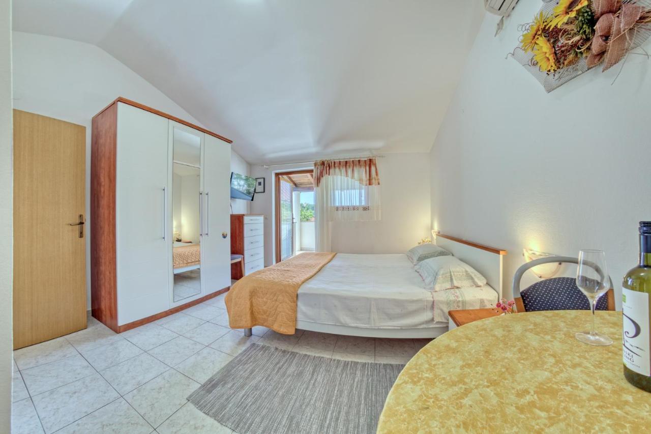 Apartmets Slavica 1644 Банджоле Экстерьер фото